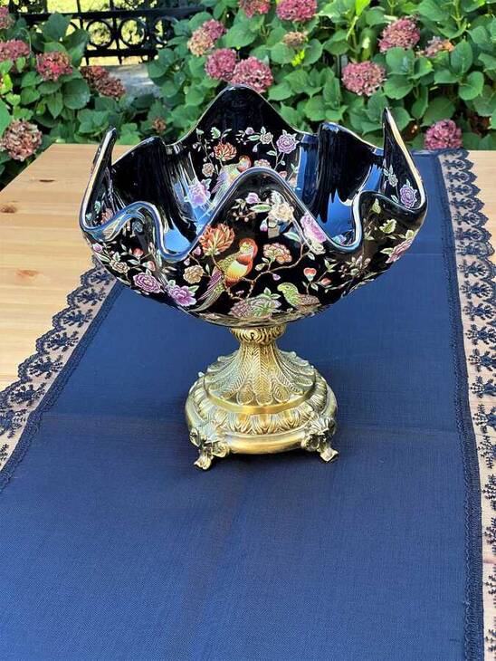 Bronz Ayaklı Siyah Çiçekli Meyvelik UJ 079