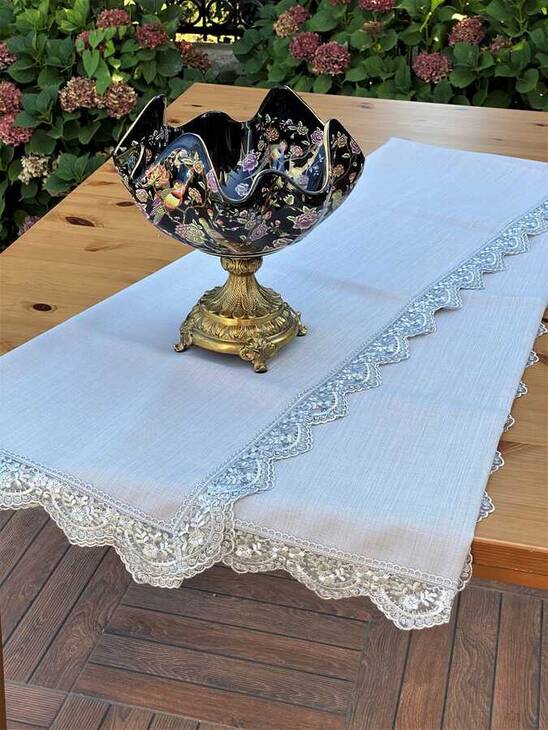 Bronz Ayaklı Siyah Çiçekli Meyvelik UJ 079