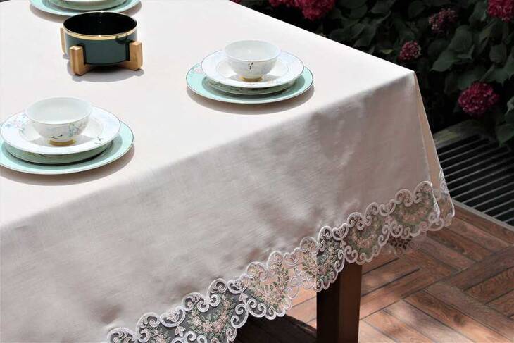 FRANSIZ DANTEL KAPİÇÇİNO KETEN DİKDÖRTGEN MASA ÖRTÜSÜ