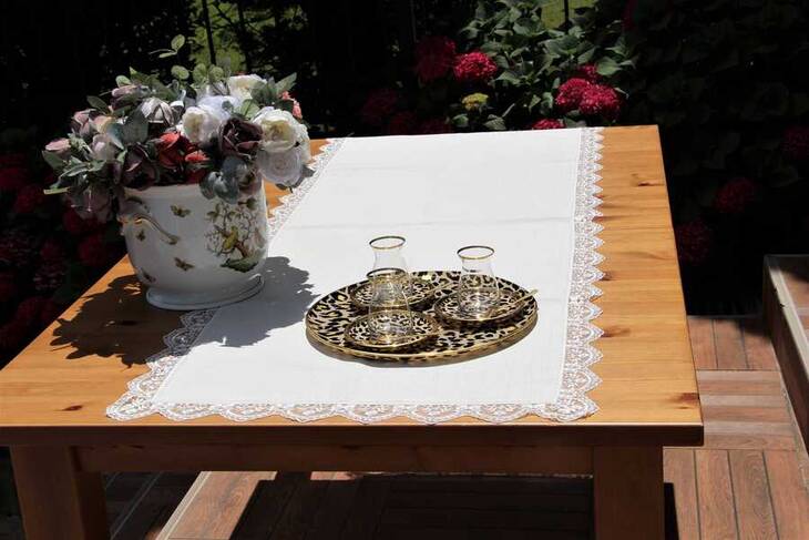 KREM KETEN VE GÜPÜRLÜ RUNNER